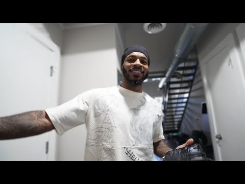 MULARJUICE GIVES A TOUR OF HIS NEW APARTMENT IN ATLANTA!!