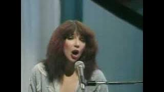 Kate Bush - Symphony In Blue (1979 Xmas Special)