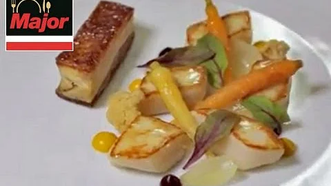 Michelin star chef Chris Godfrey, prepare scallops...