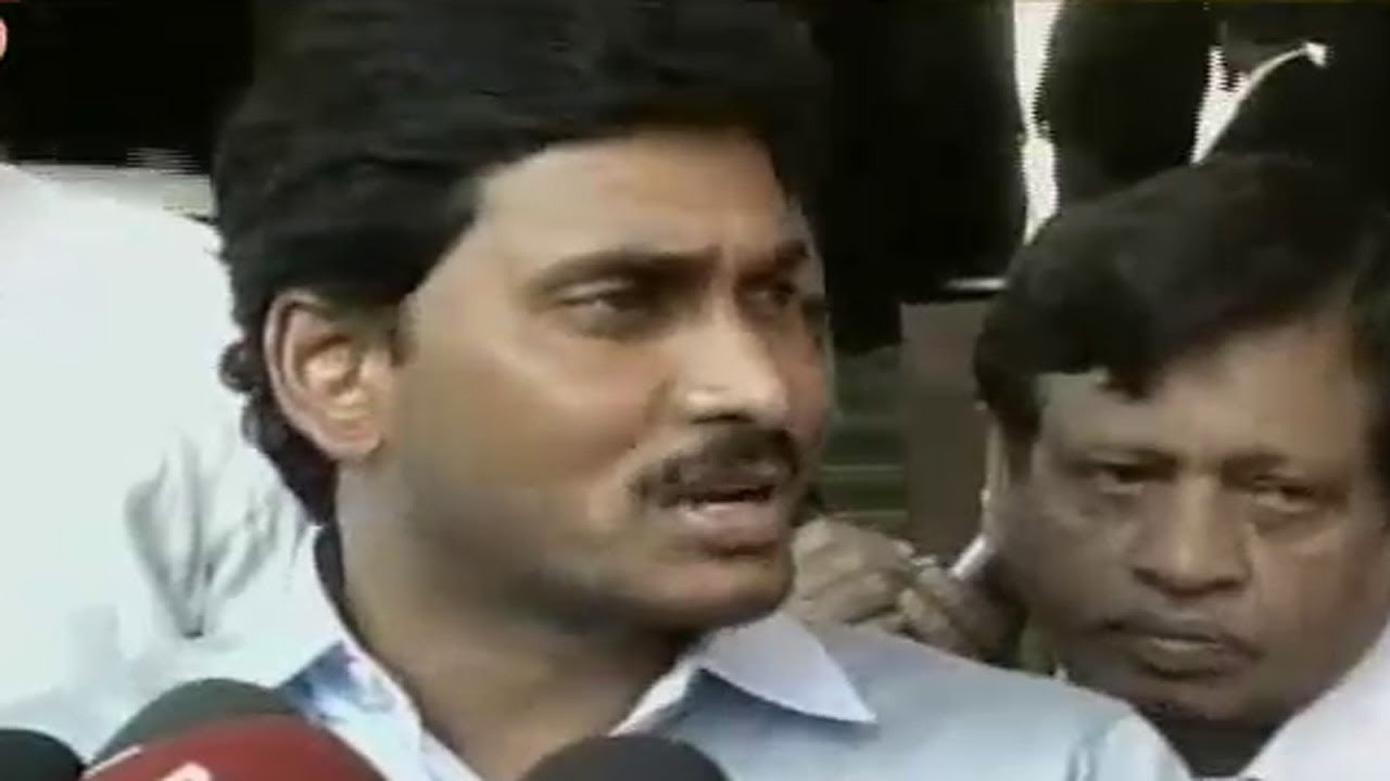YS jagan Supports No Confidence Motion Against UPA