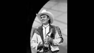 23rd CMA Awards (1989) : Male Vocalist of the Year - Ricky Van Shelton