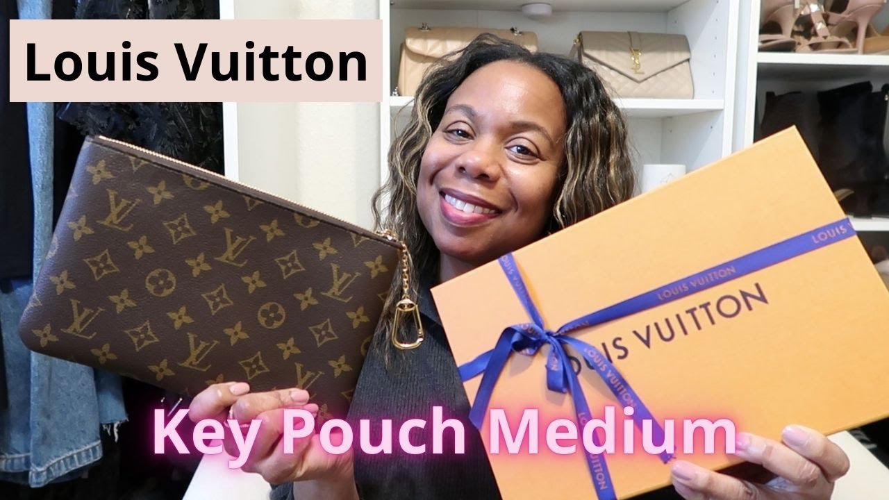 【LOUIS VUITTON】パスポートサイズ収納可能☆人気 Mキーポーチ Louis Vuitton Key Pouch Medium Review (What Fits, Size
