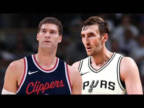 Brook Lopez signs
