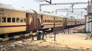 Train departure 14305 delhi haridwar express via shamli with wag9 locomotive 