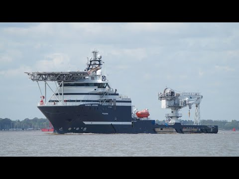 Offshore support vessel