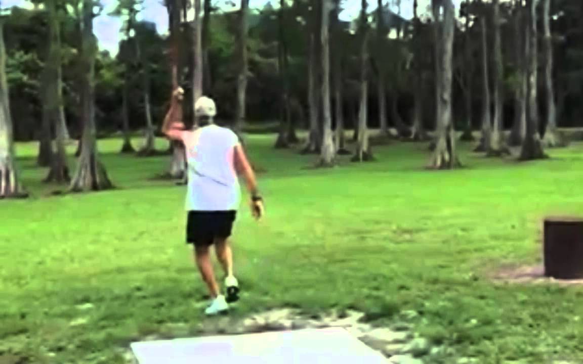400 foot "Chicken Wing" Frisbee Golf Throw YouTube