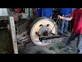 Proses pemanasan untuk  melepas pully jaw crusher,