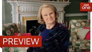 Maggie Smith - Whats In The Bag - Tracey Ullmans Show Series 2 - Episode 2 Preview - Bbc One