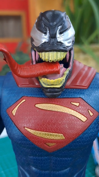 Superman chooses Venom's head #marvel #marveltoys #superhero