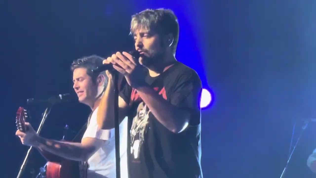 Estopa “Me falta el aliento”.  Gira Fuego. Concierto en Miami. 18 de marzo de 2022  