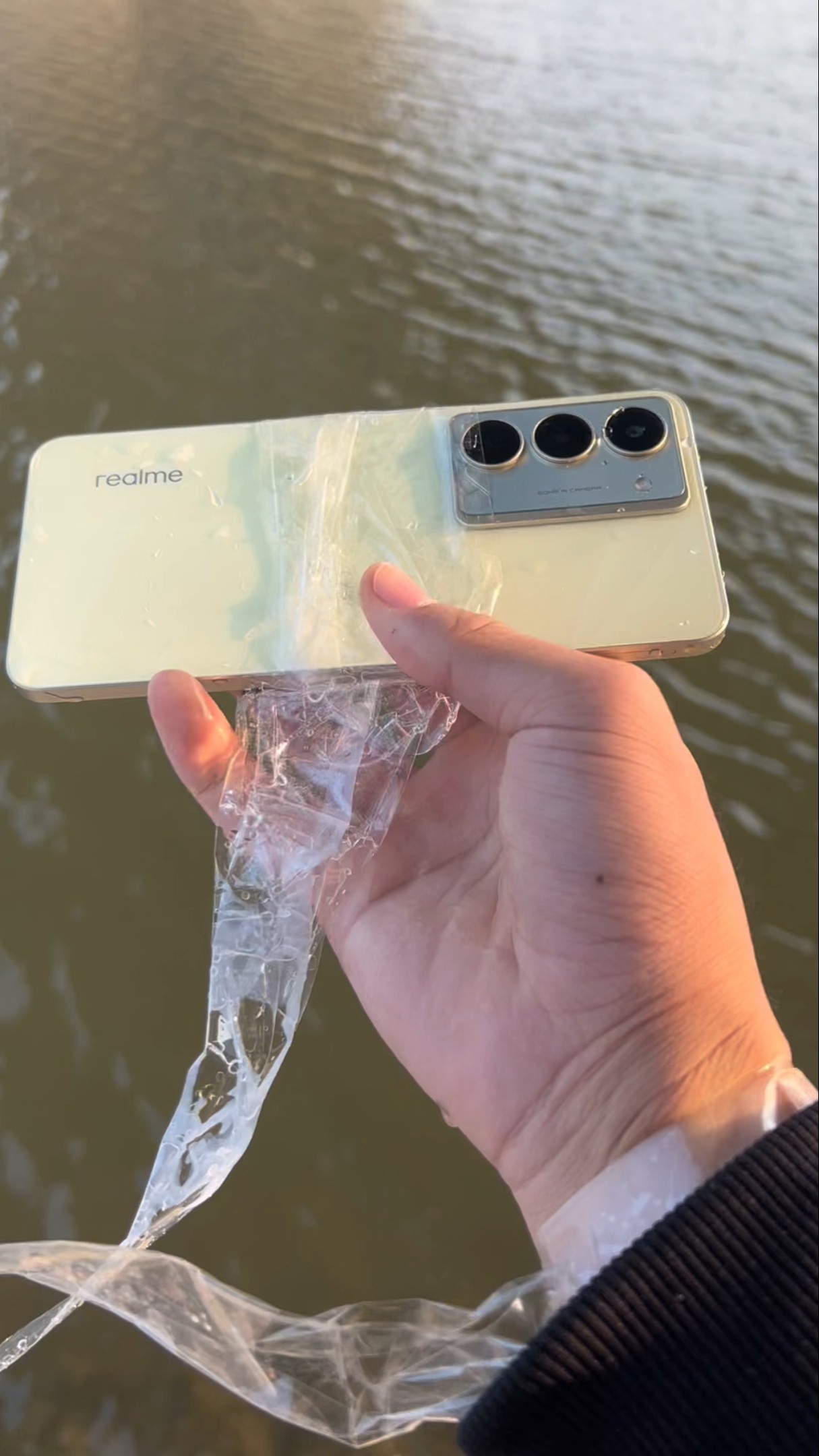 Realme V60 Pro, with a price of 1,000 yuan, provides the ultimate waterproof experience Realme