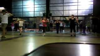Clase De Zumba Fitness - La La La Shakira