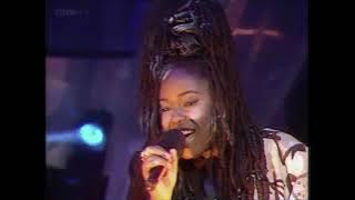 Caron Wheeler - Livin' In The Light (Live Top Of The Pops)