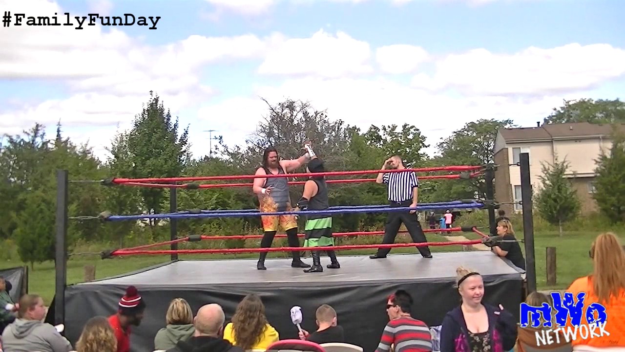 MWO Live @ Family Fun Day 2015: Apocalypse vs. Thee Cody Leedy