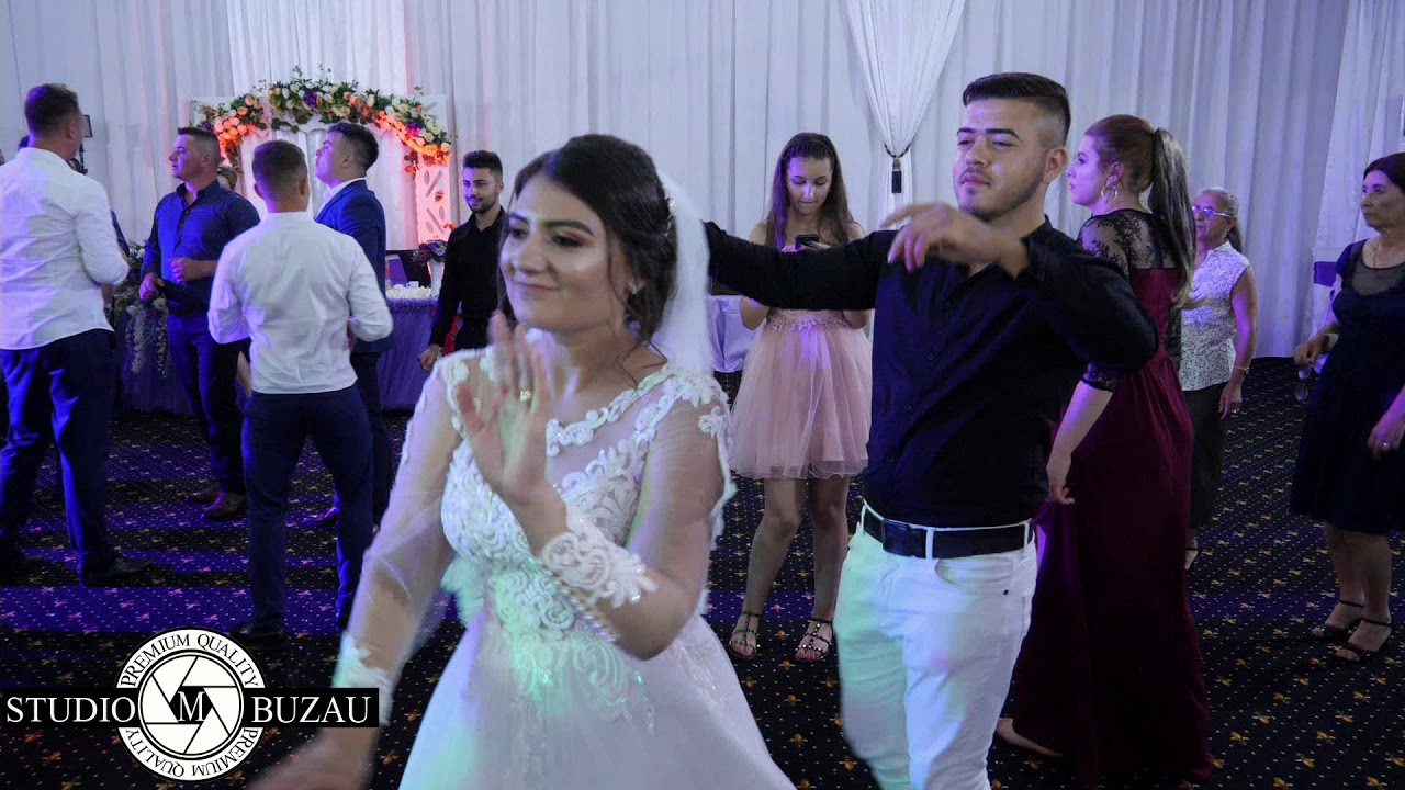 Formatia Crina si Dan Coreeanu   Super PETRECERE  cu MANELE