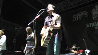 Wade Bowen performing Red Headed Woman chords