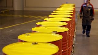 Oil Declines on U.S. Stockpiles Glut Oil Declines on U.S. Stockpiles Glut