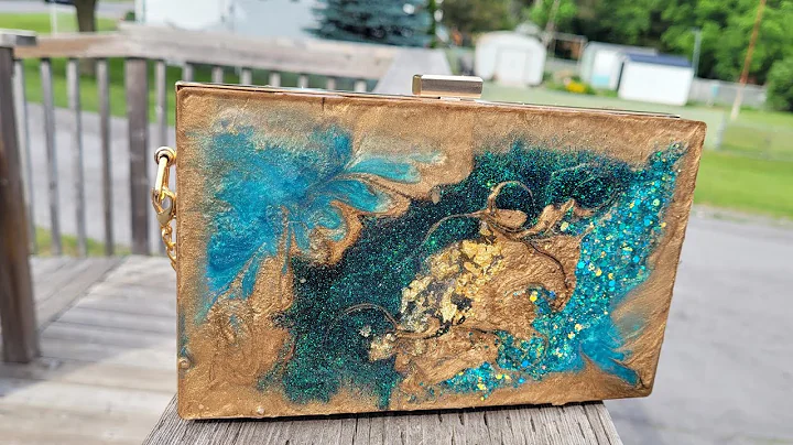 Oh my I made a resin purse Amazing !!!!!  Using La...