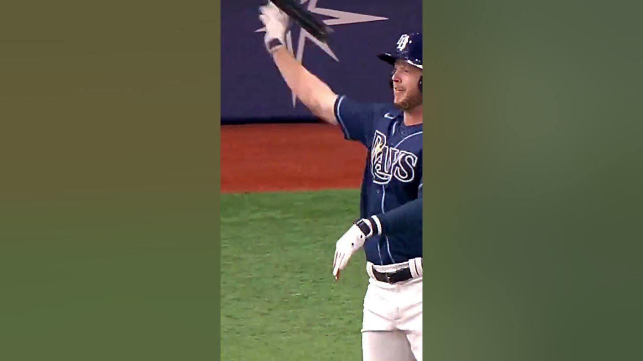 Brett Phillips hits walk-off home run in 10th against Tigers