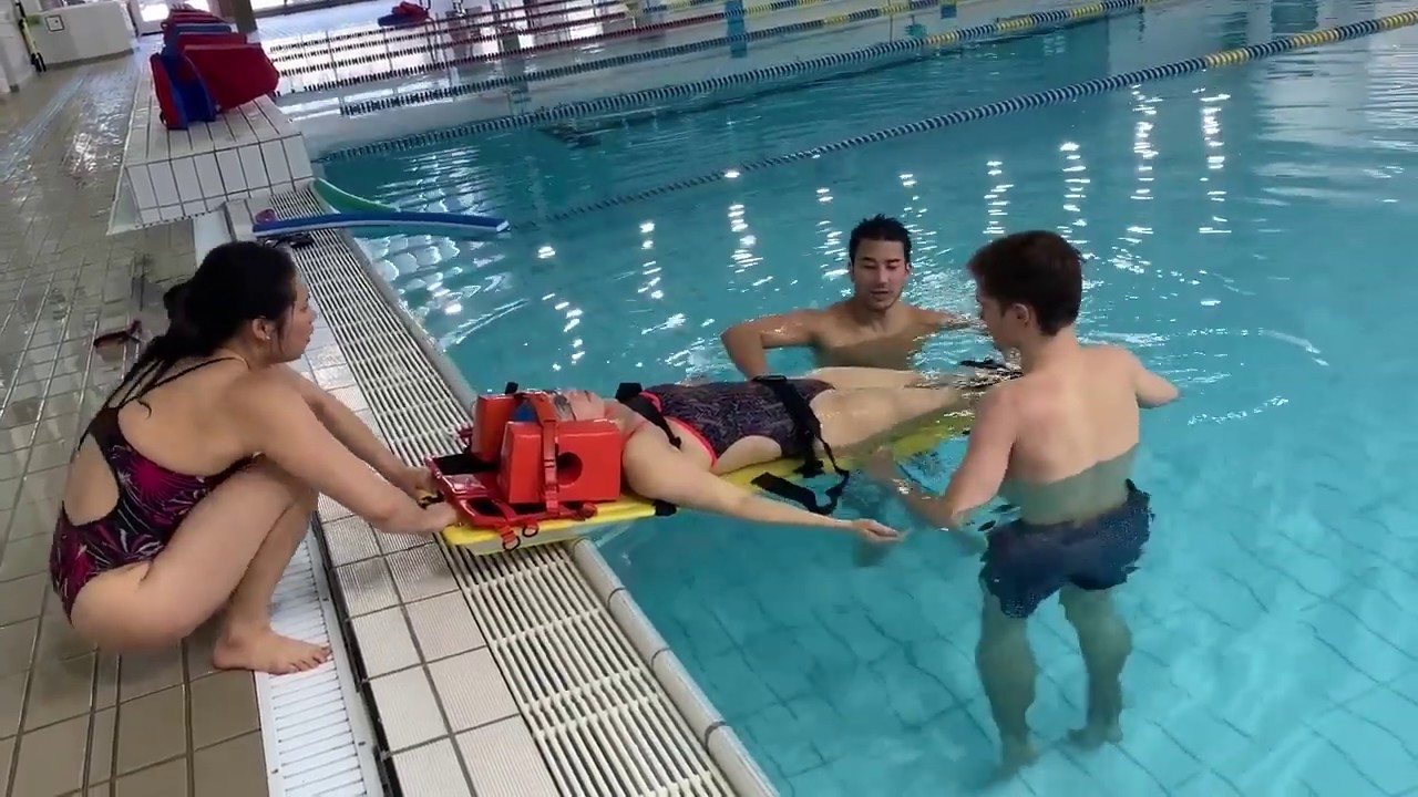 Simulation de Cas de colonne peu profond (Spinal Board)