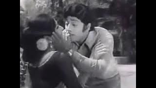 Aagaya Gangai Indru Mannil Vanthathu Ananda Theertham Ennai Aada Sonnathu