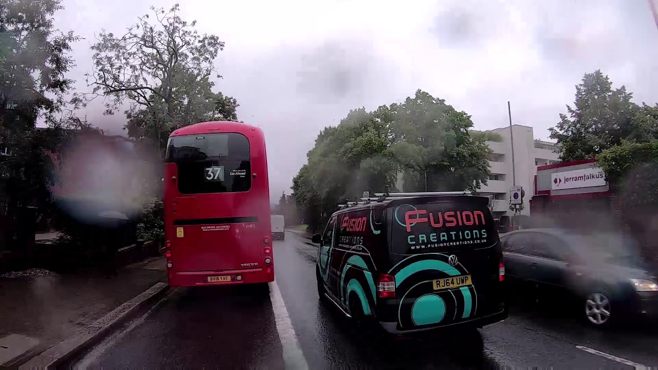 Putney Hill to Putney Bridge (8th July 2020) This is London.