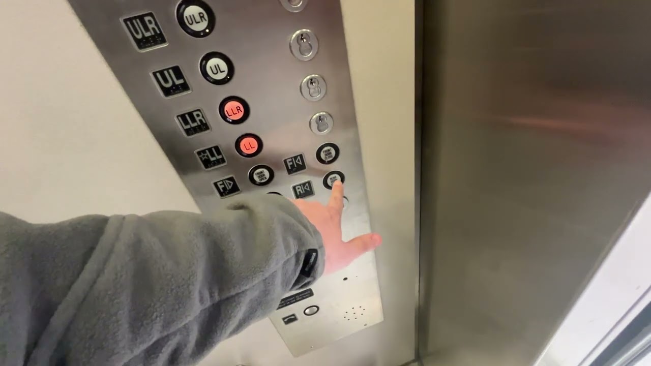Elevator at Target at Springfield Town Center Springfield,VA 2/8/26