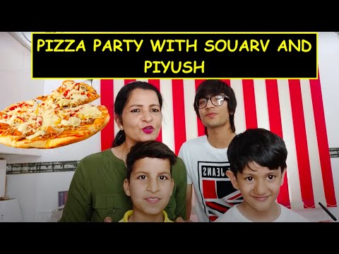 Pizza party with @Sourav Joshi Vlogs