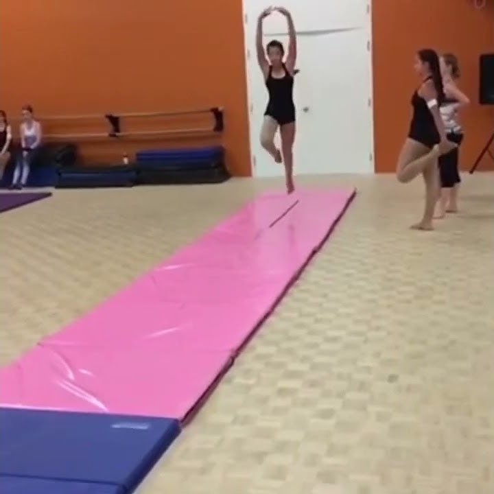 at me 🤸🏼‍♀️😂 #acro #acrobatics #handstand #fy #viral #foryou #look