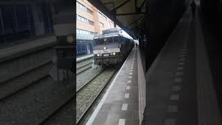 Download Mp3 HSL 1832 komt met een keteltrein door station Hilversum Gudang lagu Download Mp3 HSL 1832 komt met een keteltrein door station Hilversum
