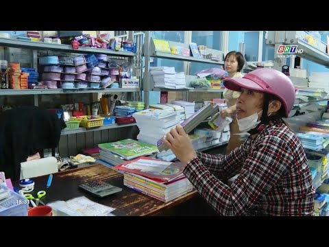 Video Thị trường sách giáo khoa và đồ dùng học tập đảm bảo... - YouTube