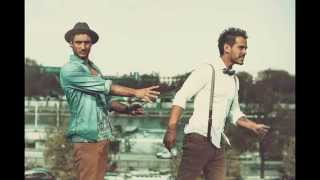 Video thumbnail of "Fréro Delavega - Foule Sentimentale HD"