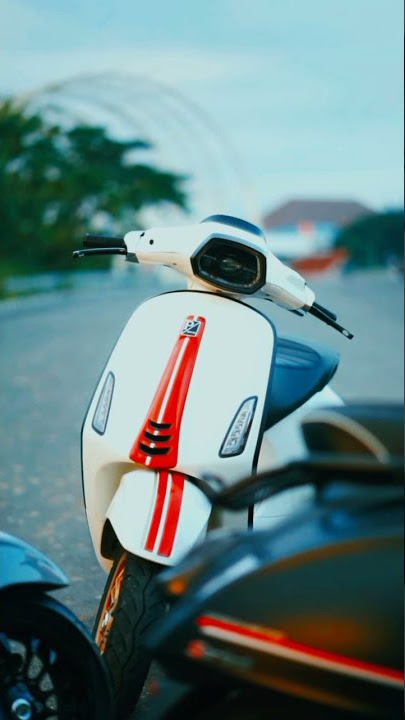 STORY WA CINEMATIC MOTOR VESPA MATIC KEREN.