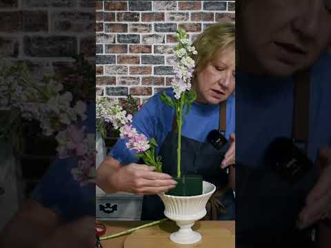 Asymmetrical Triangle The Power Of Proper Placement Floraldesign Floraleducation