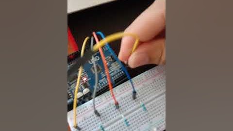 การเขียนโปรแกรมควบคุมการติด-ดับของหลอดled โดยใช้ Lm35 ด้วยโปรแกรม Arduino