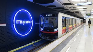 Metro Warszawskie - Nowy pociąg Škoda Varsovia na linii M2