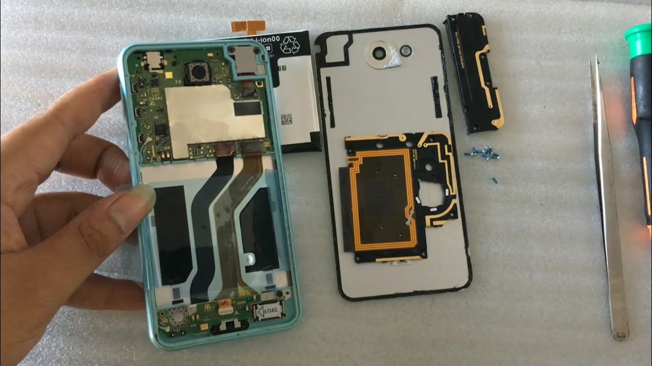 Sharp Shv35 Aquos U Disassembly Battery Replacement Youtube Sharp Shv35 Aquos U Disassembly Battery Replacement Youtube