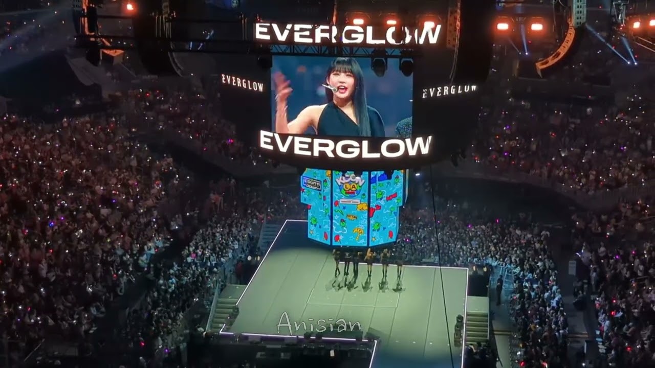 [230820] EVERGLOW (에버글로우) Slay + Dun Dun + La Di Da + Soyeon & Minnie UNESCO X CJ Ad | KCON LA Day 3