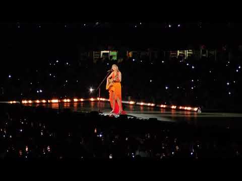 Taylor Swift Eras Tour Gelsenkirchen Night 1 (17/07) - Secret Song Superstar/Invisible String