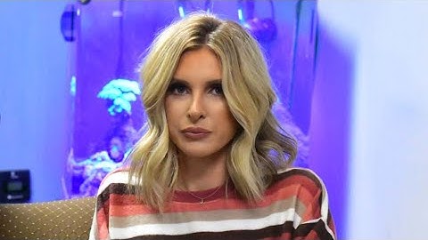 Verrassende update! Lindsie krijgt kritiek omdat ze voor de tweede keer haar achternaam verandert...