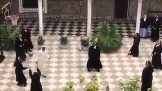Manastırda Basketbol Oynayan Rahibeler