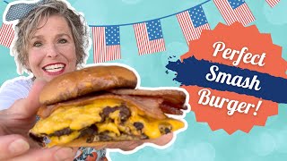 🇺🇸 🍔 MAKE THE PERFECT SMASH BURGER ON A BLACKSTONE GRIDDLE!! // Easy Technique for Beginners!