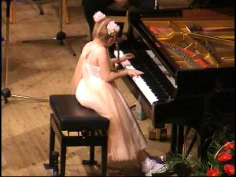 Anastasia Rizikov (7 years old) plays Concertino Polunin in A minor