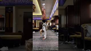 Livvy Dunne Handstand #gym #gymnast #livvy