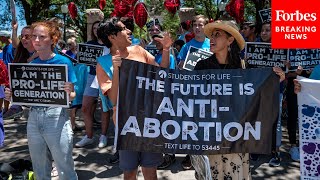 'Stop Denying Science': GOP Lawmaker Rips Dems Over Abortion