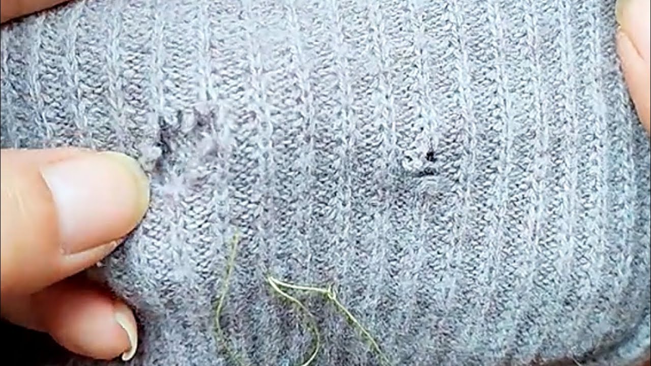 Sueter Roto How to Perfectly Repair a Hole in a Knitted Sweater at Home - YouTube