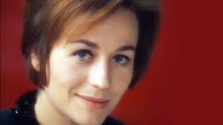 A Charming Woman ''Annie Girardot'' chords