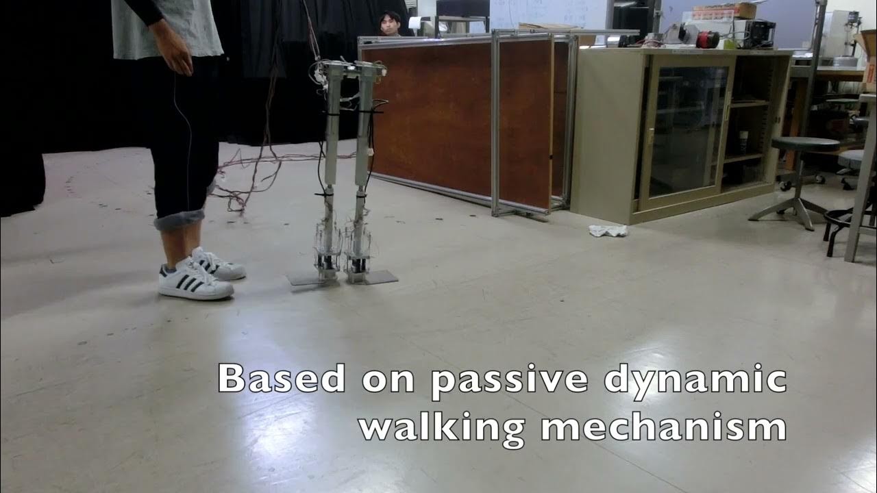 受動歩行メカニズムに基づく二足歩行機RW04 YouTube