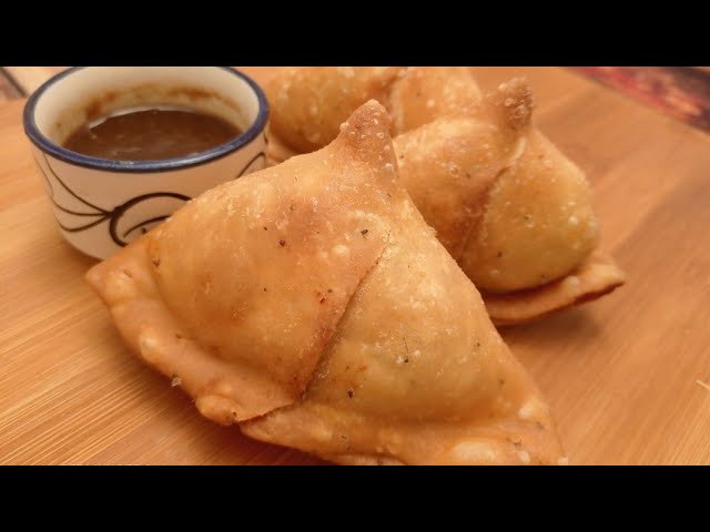 Punjabi Samosa Perfect Recipe! हलवाई जैसे समोसे घर पर बनाएं आसानी से! | Mona