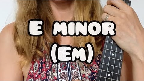 How to play Em (E minor) chord on Ukulele • with Lindsay Müller